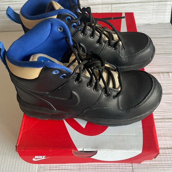 Boys Nike Boots - Picture 8 of 13